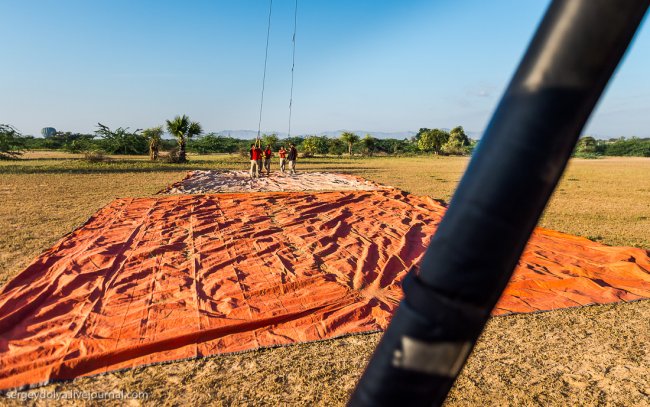 Полет на воздушном шаре над Баганом