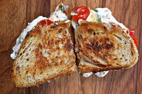 20 идей со всего мира, как приготовить бутерброд с сыром