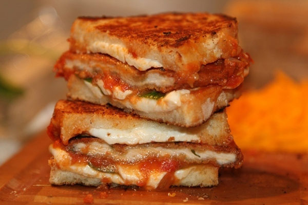 20 идей со всего мира, как приготовить бутерброд с сыром