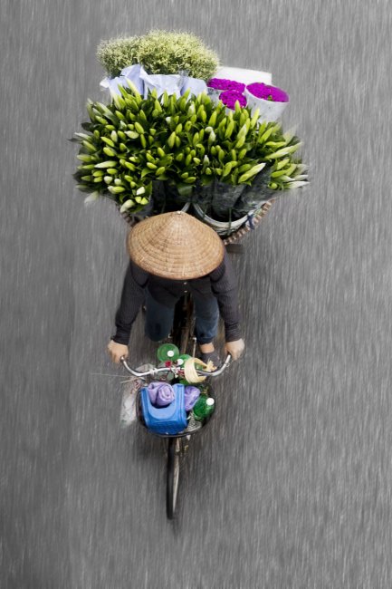 Вьетнамские уличные торговцы – воплощение гармонии