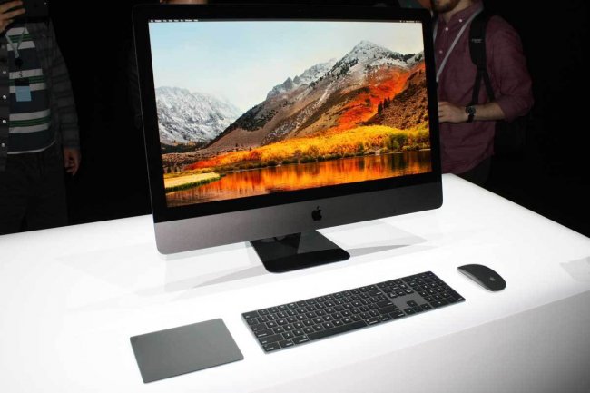 Компания Apple начинает продажи фирменного моноблока iMac Pro 