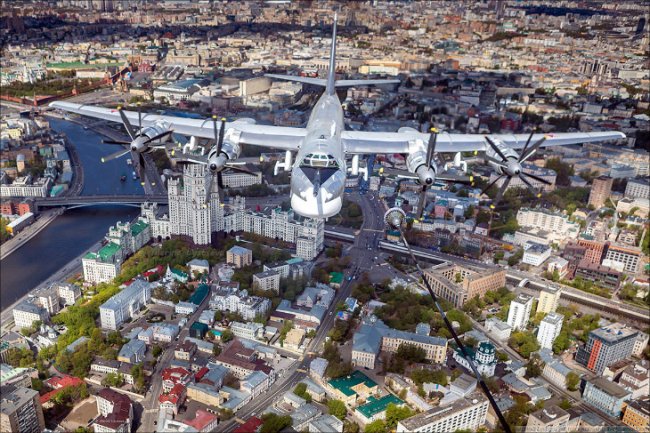 Москва из кабины самолета Ил-78