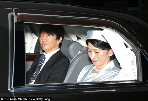 Японская принцесса отказалась от титула ради любви