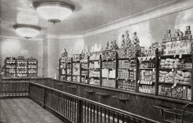Первый супермаркет в Ленинграде